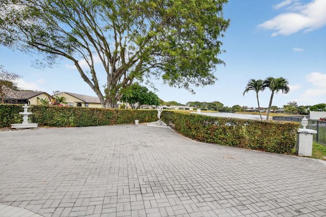 8706 Kimble Way, Boca Raton, FL 33433
