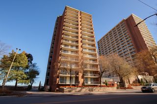 5901 N Sheridan Road 9G, Chicago, IL 60660