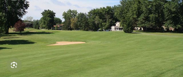 2309 Four Seasons Pkwy, Crown Point, IN 46307