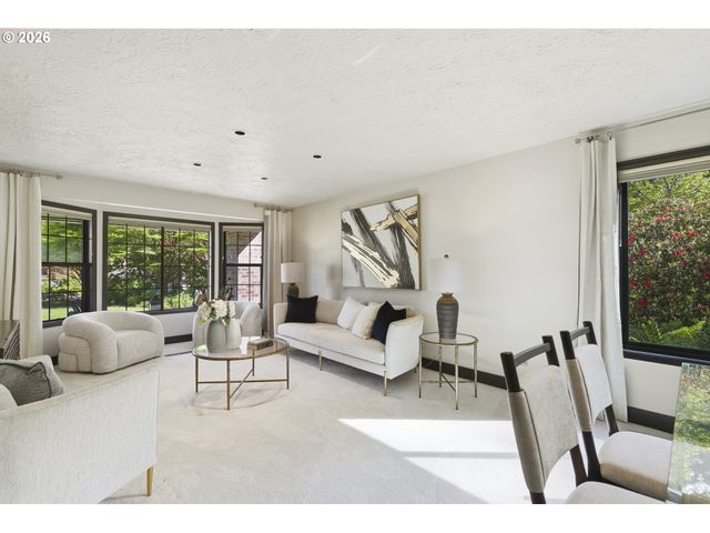 6320 Sw MERLIN Ct, Portland, OR 97219