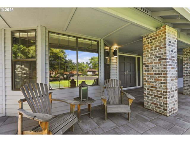 6320 Sw MERLIN Ct, Portland, OR 97219