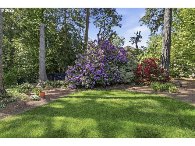 6320 Sw MERLIN Ct, Portland, OR 97219