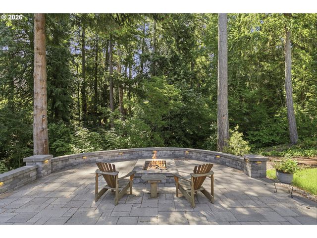 6320 Sw MERLIN Ct, Portland, OR 97219