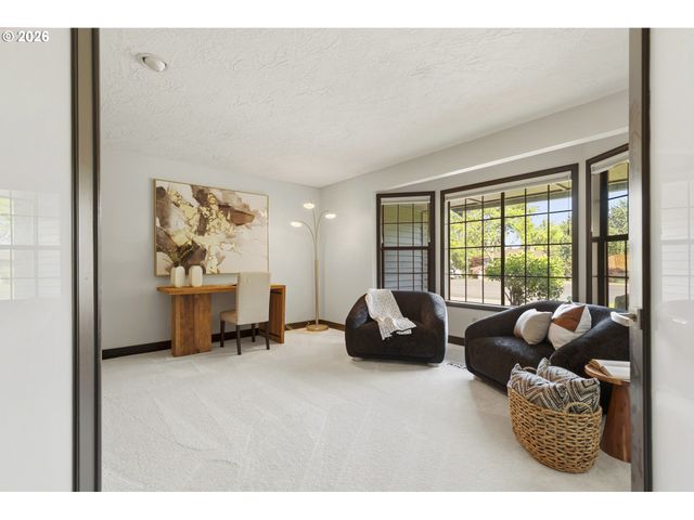 6320 Sw MERLIN Ct, Portland, OR 97219