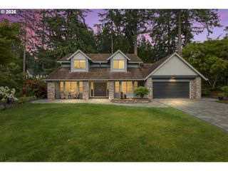 6320 Sw MERLIN Ct, Portland, OR 97219