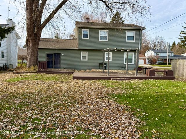 1222 Ravenswood Drive, Lansing, MI 48917