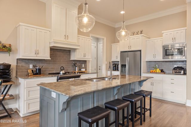 300 Sleepy Brook Road, Lafayette, LA 70508