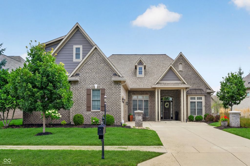 2114 Renegade Court, Carmel, IN 46032
