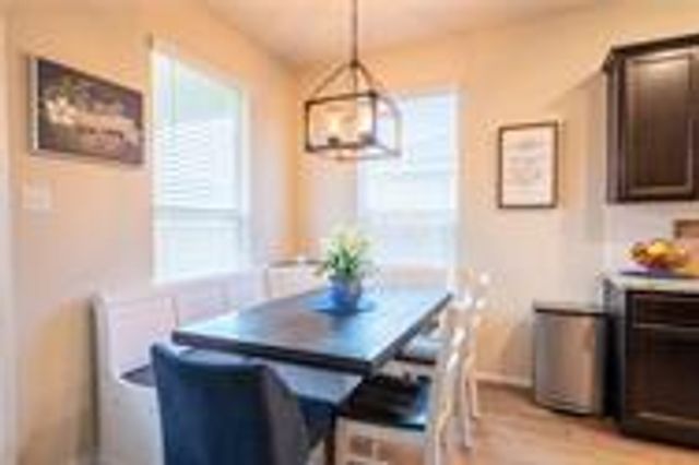 211 Reagor DR, Taylor, TX 76574