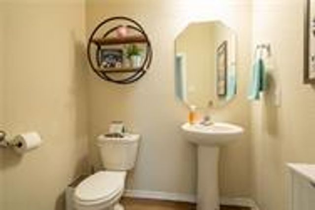 211 Reagor DR, Taylor, TX 76574