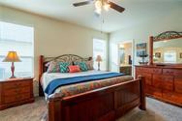 211 Reagor DR, Taylor, TX 76574