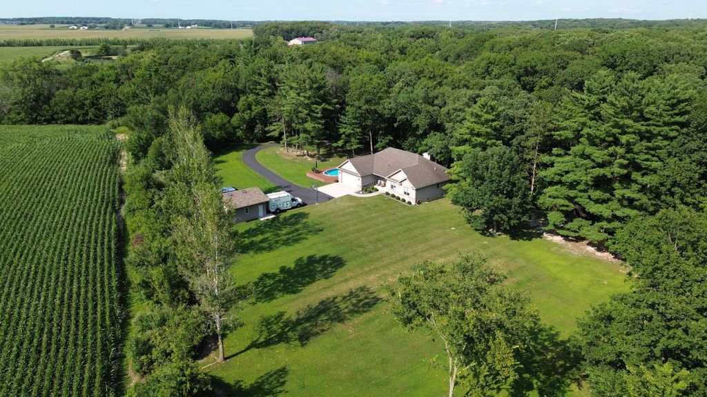 14745 Clark Street, Crown Point, IN 46307