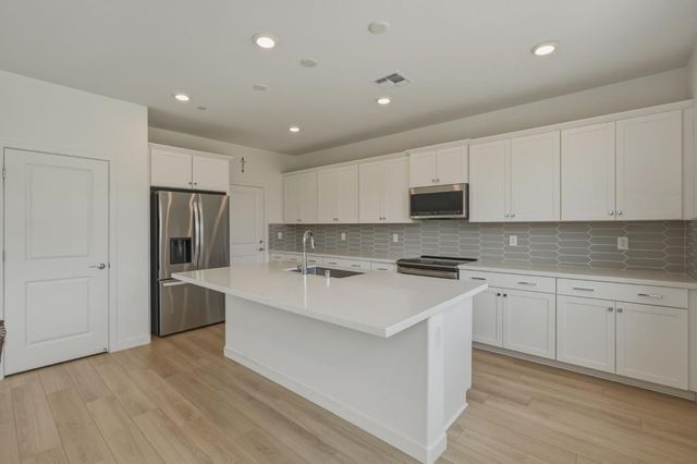 8513 Brushwood Way, Elk Grove, CA 95624