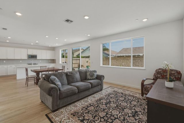 8513 Brushwood Way, Elk Grove, CA 95624