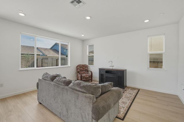 8513 Brushwood Way, Elk Grove, CA 95624