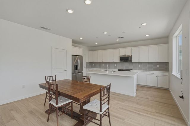 8513 Brushwood Way, Elk Grove, CA 95624