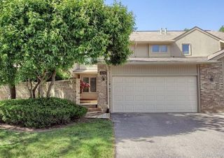 4070 Foxpointe Drive, West Bloomfield Charter Township, MI 48323