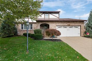 8835 Blitzen Road NW, North Canton, OH 44720