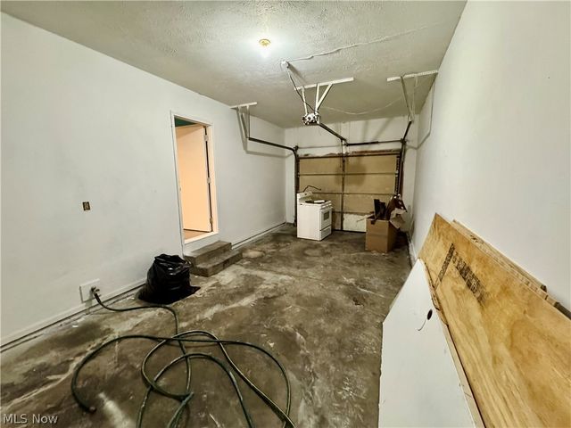 359 W Chalmers Avenue, Youngstown, OH 44511