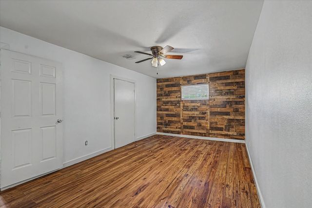 8159 Glenhollow Drive, Houston, TX 77033