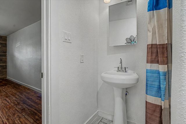 8159 Glenhollow Drive, Houston, TX 77033
