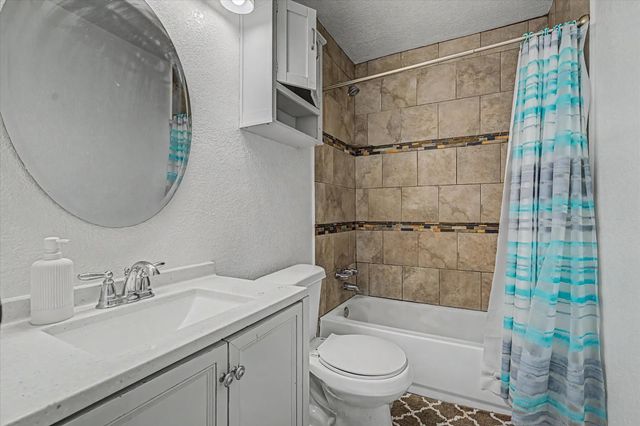 8159 Glenhollow Drive, Houston, TX 77033