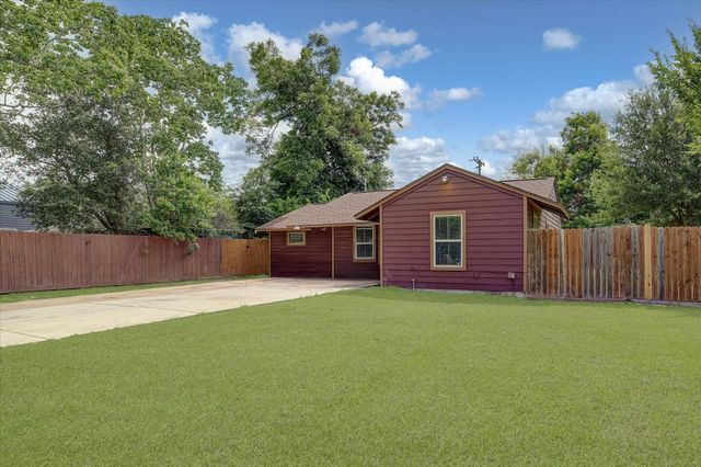 8159 Glenhollow Drive, Houston, TX 77033