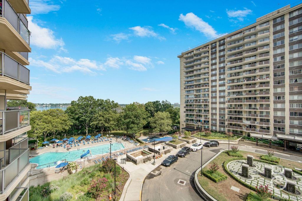 18-05 215th Street 5H, Bayside, NY 11360