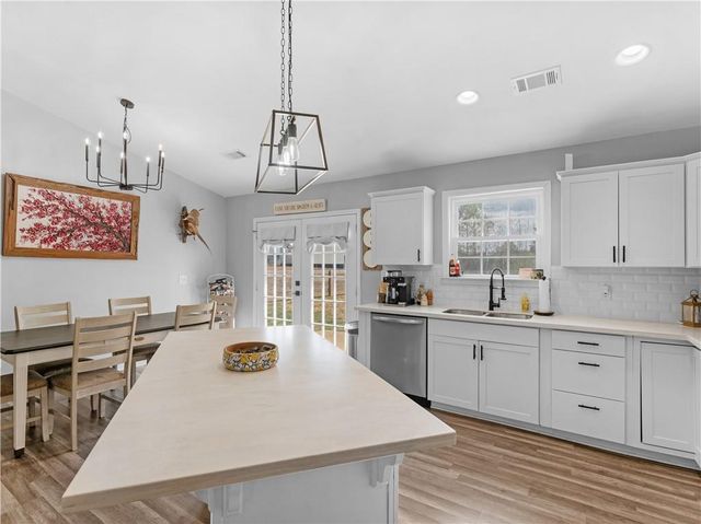 215 Almon Avenue, Tallapoosa, GA 30176