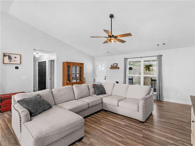 215 Almon Avenue, Tallapoosa, GA 30176