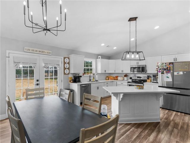 215 Almon Avenue, Tallapoosa, GA 30176