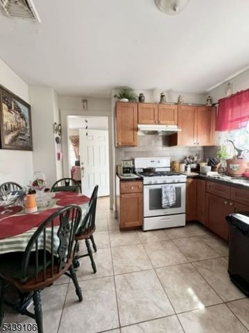 119 Winslow Pl, Garwood Boro, NJ 07027