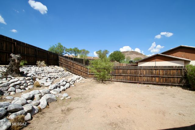 2152 W Jackalope Place, Tucson, AZ 85713