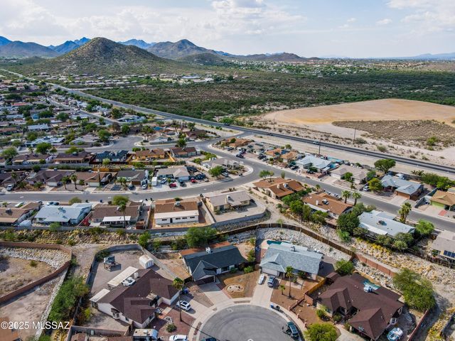 2152 W Jackalope Place, Tucson, AZ 85713