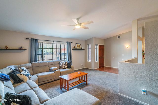 2152 W Jackalope Place, Tucson, AZ 85713