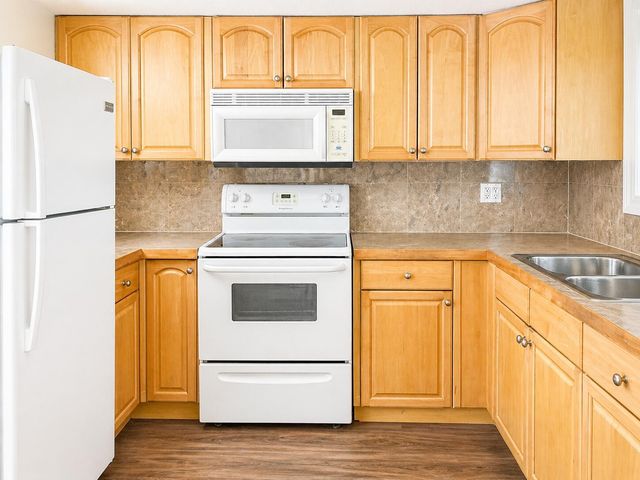 1045 NW 73rd Avenue, Margate, FL 33063