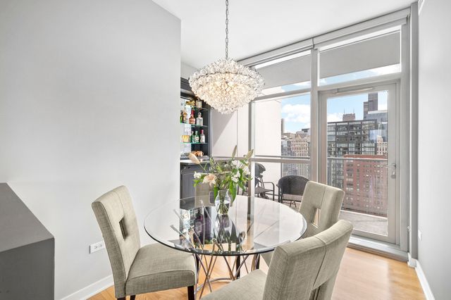 303 W OHIO Street 2307, Chicago, IL 60654