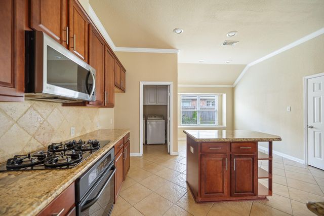 9515 Denfield Court, Houston, TX 77070