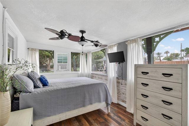 521 MICHIGAN STREET, Mount Dora, FL 32757