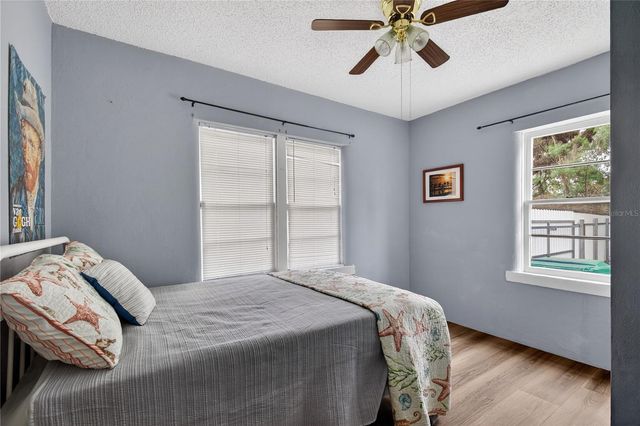 521 MICHIGAN STREET, Mount Dora, FL 32757