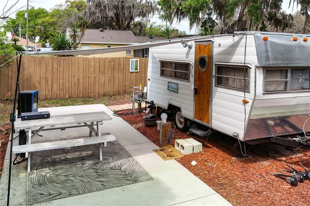 521 MICHIGAN STREET, Mount Dora, FL 32757