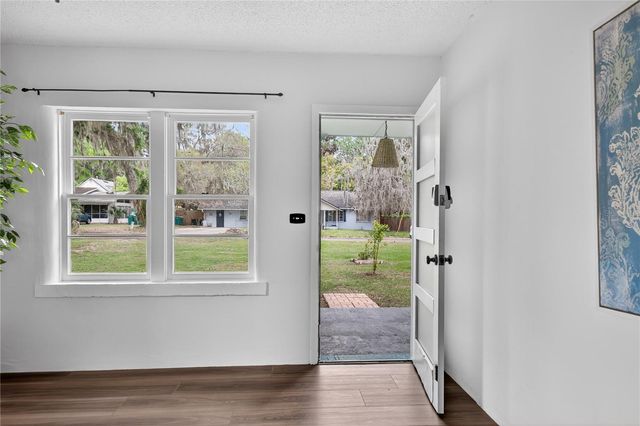 521 MICHIGAN STREET, Mount Dora, FL 32757