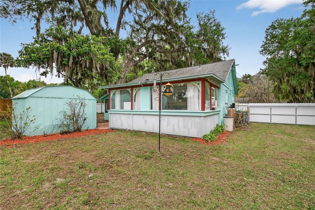 521 MICHIGAN STREET, Mount Dora, FL 32757