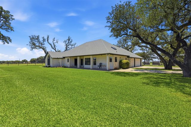 13800 Hutcheson Lane, Weatherford, TX 76087
