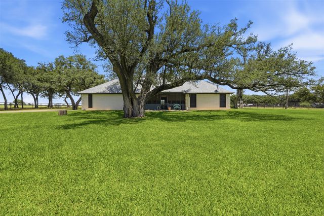13800 Hutcheson Lane, Weatherford, TX 76087