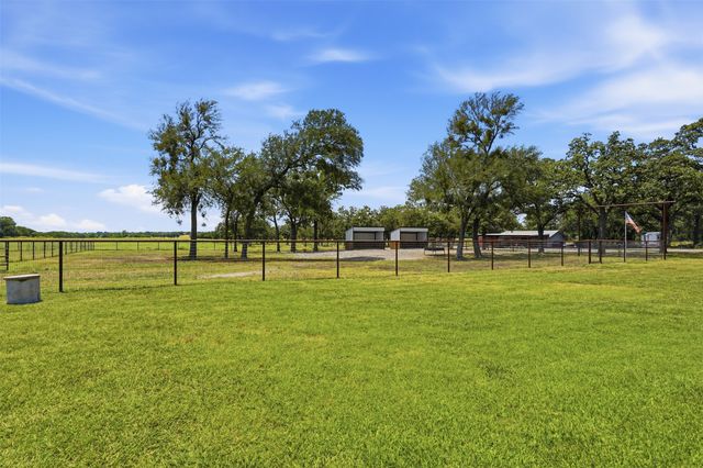 13800 Hutcheson Lane, Weatherford, TX 76087