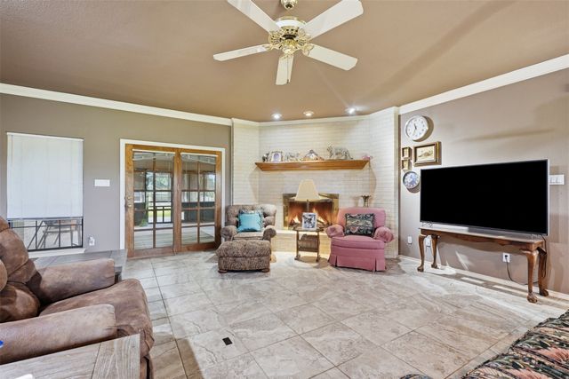 13800 Hutcheson Lane, Weatherford, TX 76087