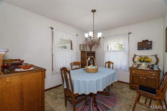 15799 County Road 7200, Rolla, MO 65401