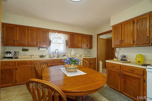 15799 County Road 7200, Rolla, MO 65401