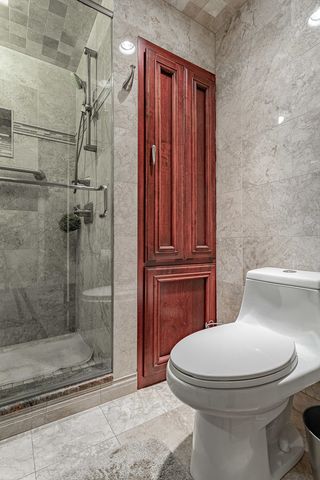 711 E Greenview Road, Itasca, IL 60143